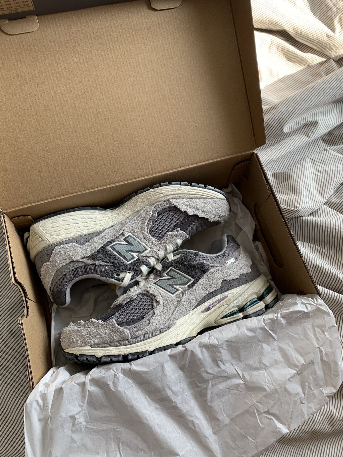 New balance 2002R