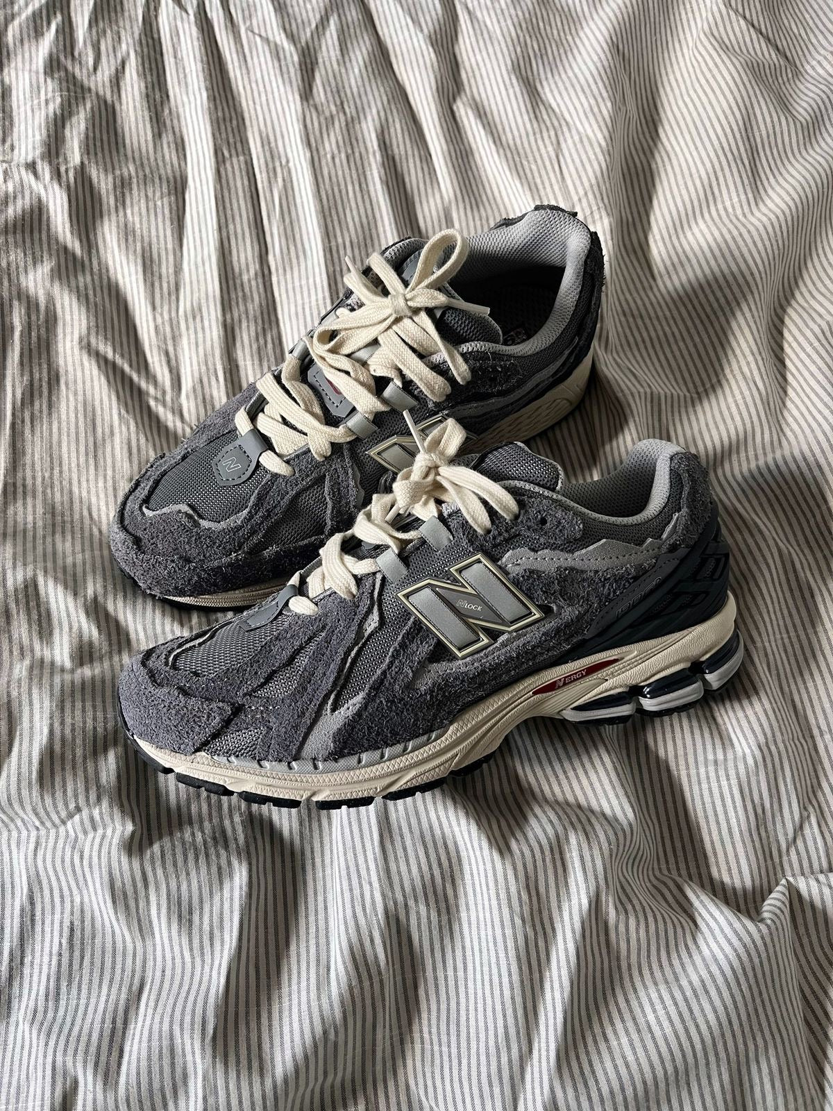 New Balance 1906